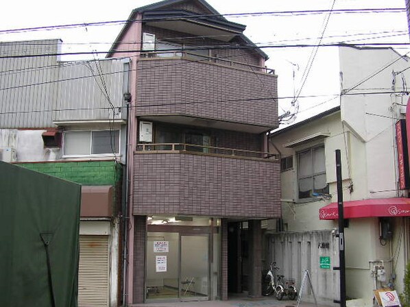 八幡館の物件外観写真